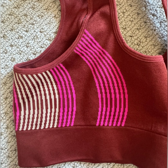 Fabletics Sports Bra - Picture 3 of 3